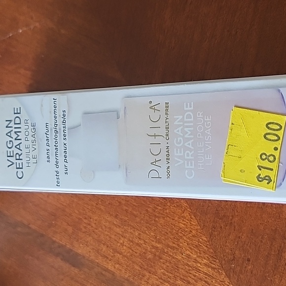 NWT vegan ceramic face oil - Picture 3 of 4